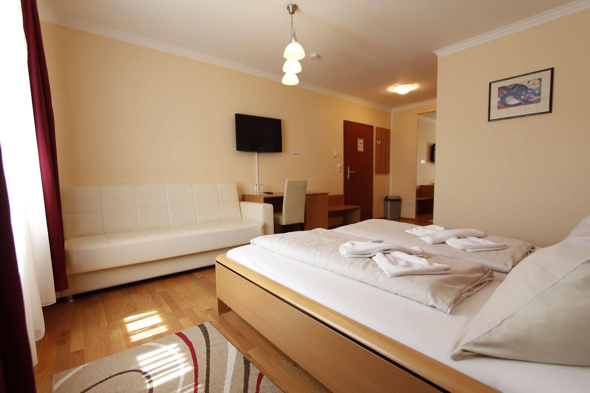 Hotel Rhein-Mosel-View Urbar  Εξωτερικό φωτογραφία
